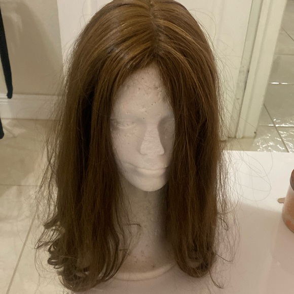 Great condition brunette skin top wig